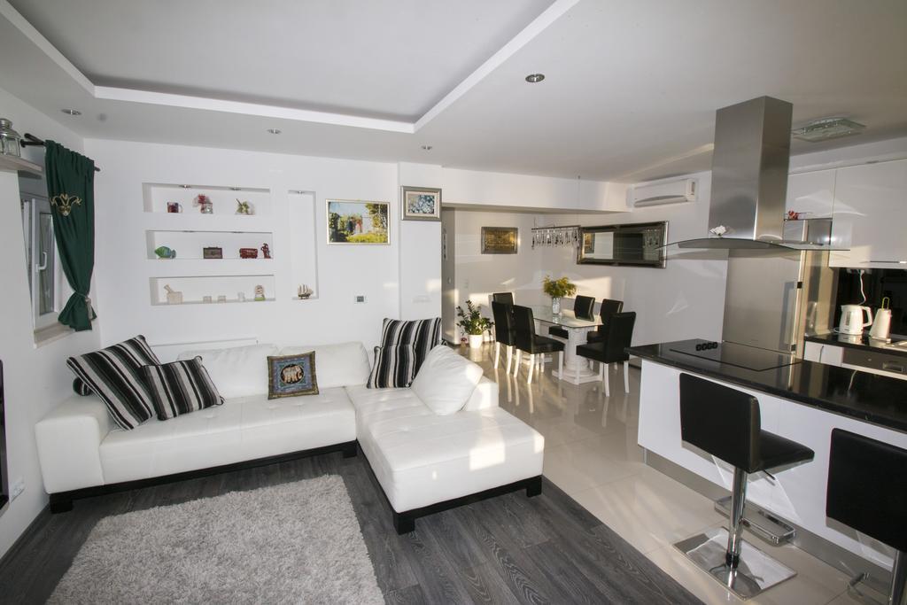 Apartment Mate Omiš Exterior foto